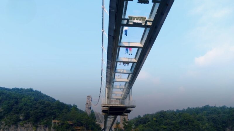 Terrifying Glass-Bottomed Haohan Qiao Bridge in China