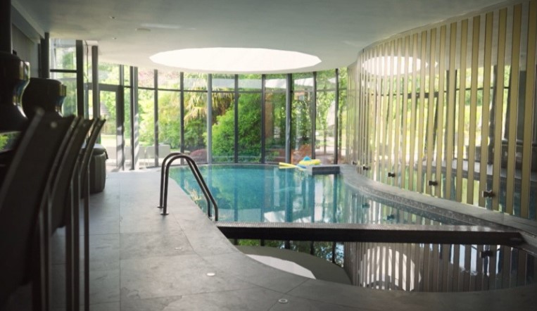 Swiming pool inside a house